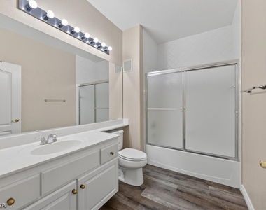 9901 Trailwood Drive - Photo Thumbnail 27