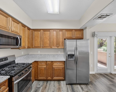 9901 Trailwood Drive - Photo Thumbnail 14