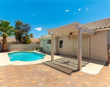 4432 Lobero Avenue - Photo Thumbnail 12
