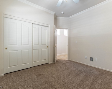 4432 Lobero Avenue - Photo Thumbnail 10