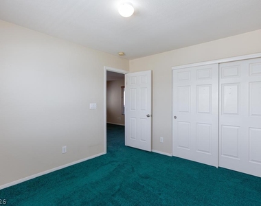944 Douglas Flat Place - Photo Thumbnail 15