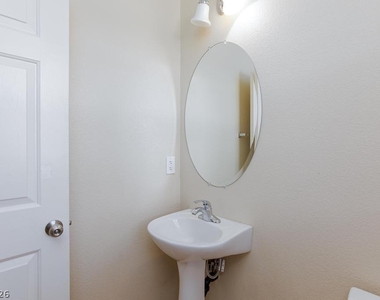 944 Douglas Flat Place - Photo Thumbnail 4