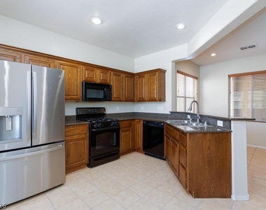 944 Douglas Flat Place - Photo Thumbnail 9
