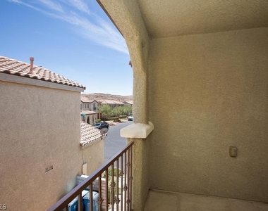 944 Douglas Flat Place - Photo Thumbnail 20