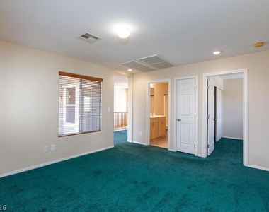 944 Douglas Flat Place - Photo Thumbnail 13