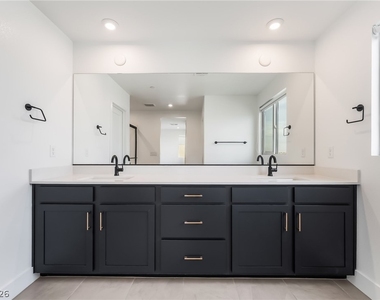 3192 Vittoria Avenue - Photo Thumbnail 12