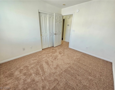 8639 Horizon Wind Avenue - Photo Thumbnail 27