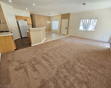 8639 Horizon Wind Avenue - Photo Thumbnail 13