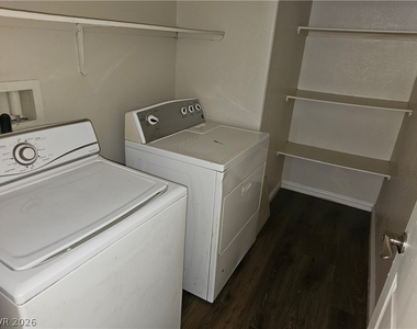 8639 Horizon Wind Avenue - Photo Thumbnail 15