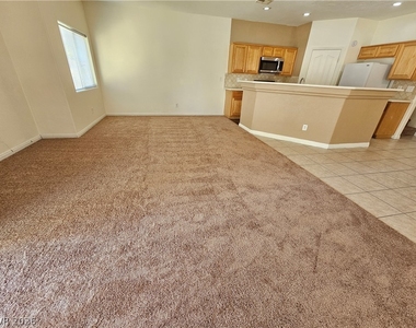 8639 Horizon Wind Avenue - Photo Thumbnail 12