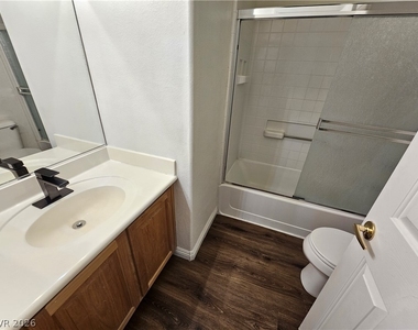 8639 Horizon Wind Avenue - Photo Thumbnail 16