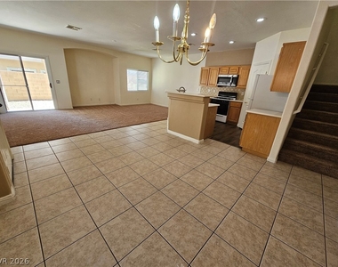 8639 Horizon Wind Avenue - Photo Thumbnail 7