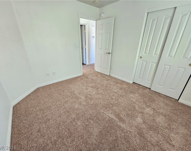 8639 Horizon Wind Avenue - Photo Thumbnail 19