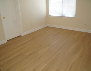 7216 Ophelia Court - Photo Thumbnail 13