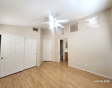 4523 Sparwood Drive - Photo Thumbnail 10