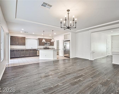 6532 Foley Estate Avenue - Photo Thumbnail 2