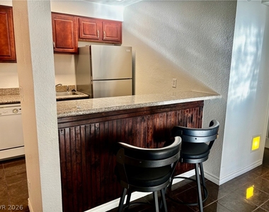 5044 River Glen Drive - Photo Thumbnail 12