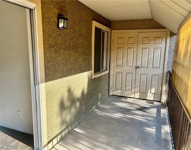 5044 River Glen Drive - Photo Thumbnail 15