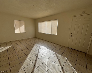 118 Ash Street - Photo Thumbnail 1