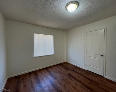 118 Ash Street - Photo Thumbnail 3