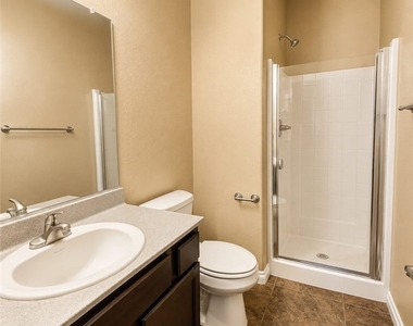 2113 Forest Mist Avenue - Photo Thumbnail 11