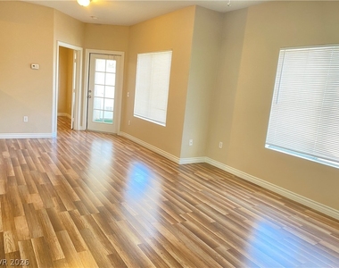 3400 Cabana Drive - Photo Thumbnail 2