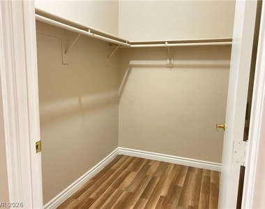 3400 Cabana Drive - Photo Thumbnail 17