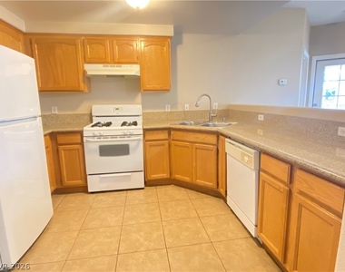3400 Cabana Drive - Photo Thumbnail 6