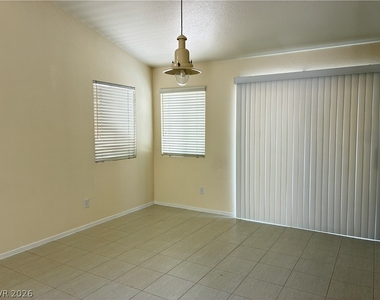 688 Pansy Place - Photo Thumbnail 2