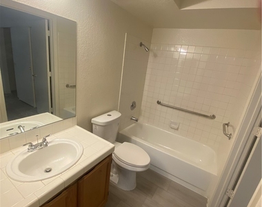 7570 W Flamingo Road - Photo Thumbnail 8