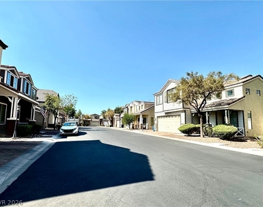 8137 Aurora Mist Street - Photo Thumbnail 21