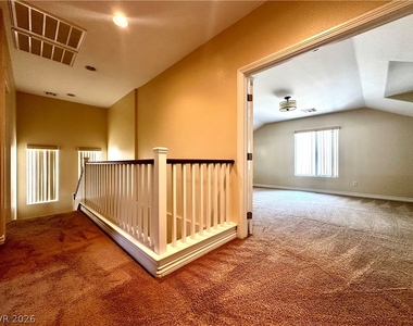 8137 Aurora Mist Street - Photo Thumbnail 10