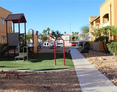 5154 S Jones Boulevard - Photo Thumbnail 1