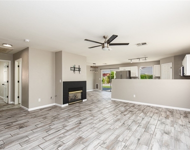 4912 Peaceful Pond Avenue - Photo Thumbnail 9