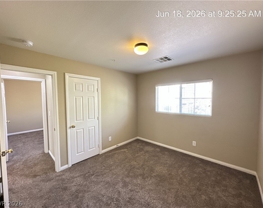 637 Lucky Pine Street - Photo Thumbnail 35