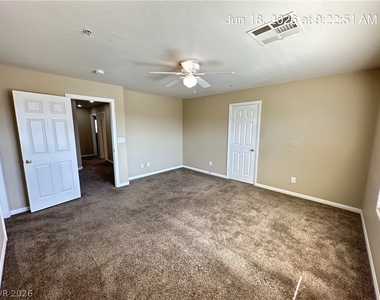 637 Lucky Pine Street - Photo Thumbnail 20
