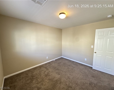 637 Lucky Pine Street - Photo Thumbnail 33
