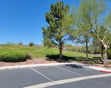 637 Lucky Pine Street - Photo Thumbnail 43