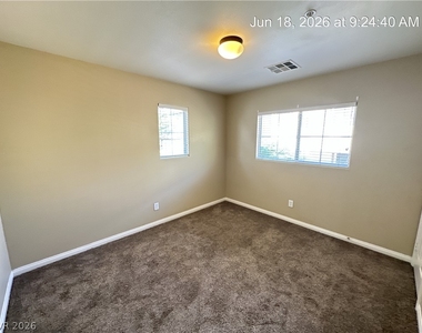 637 Lucky Pine Street - Photo Thumbnail 28
