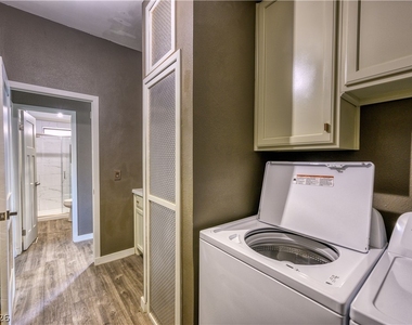5581 Wheatfield Drive - Photo Thumbnail 12