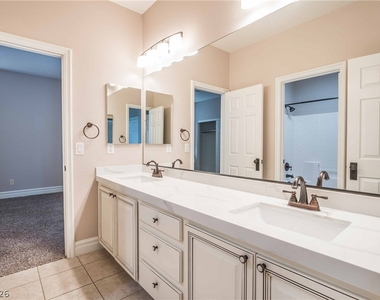 220 Via Mezza Luna Court - Photo Thumbnail 29