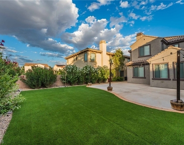 220 Via Mezza Luna Court - Photo Thumbnail 38