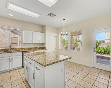 7804 Amulet Street - Photo Thumbnail 12