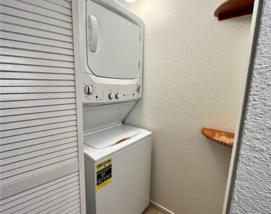 4964 Newport Cove Drive - Photo Thumbnail 8