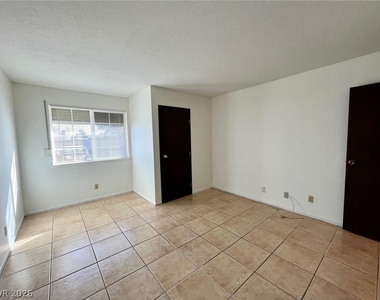 4964 Newport Cove Drive - Photo Thumbnail 13