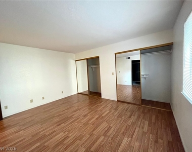 4964 Newport Cove Drive - Photo Thumbnail 9
