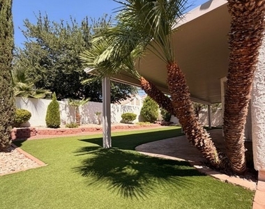 3317 Royal Glen Court - Photo Thumbnail 5