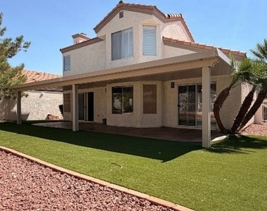 3317 Royal Glen Court - Photo Thumbnail 9