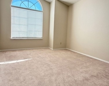 3317 Royal Glen Court - Photo Thumbnail 28