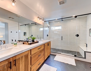 1041 Chestnut Chase Street - Photo Thumbnail 17